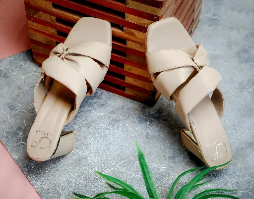 VANYA BEIGE HEELS